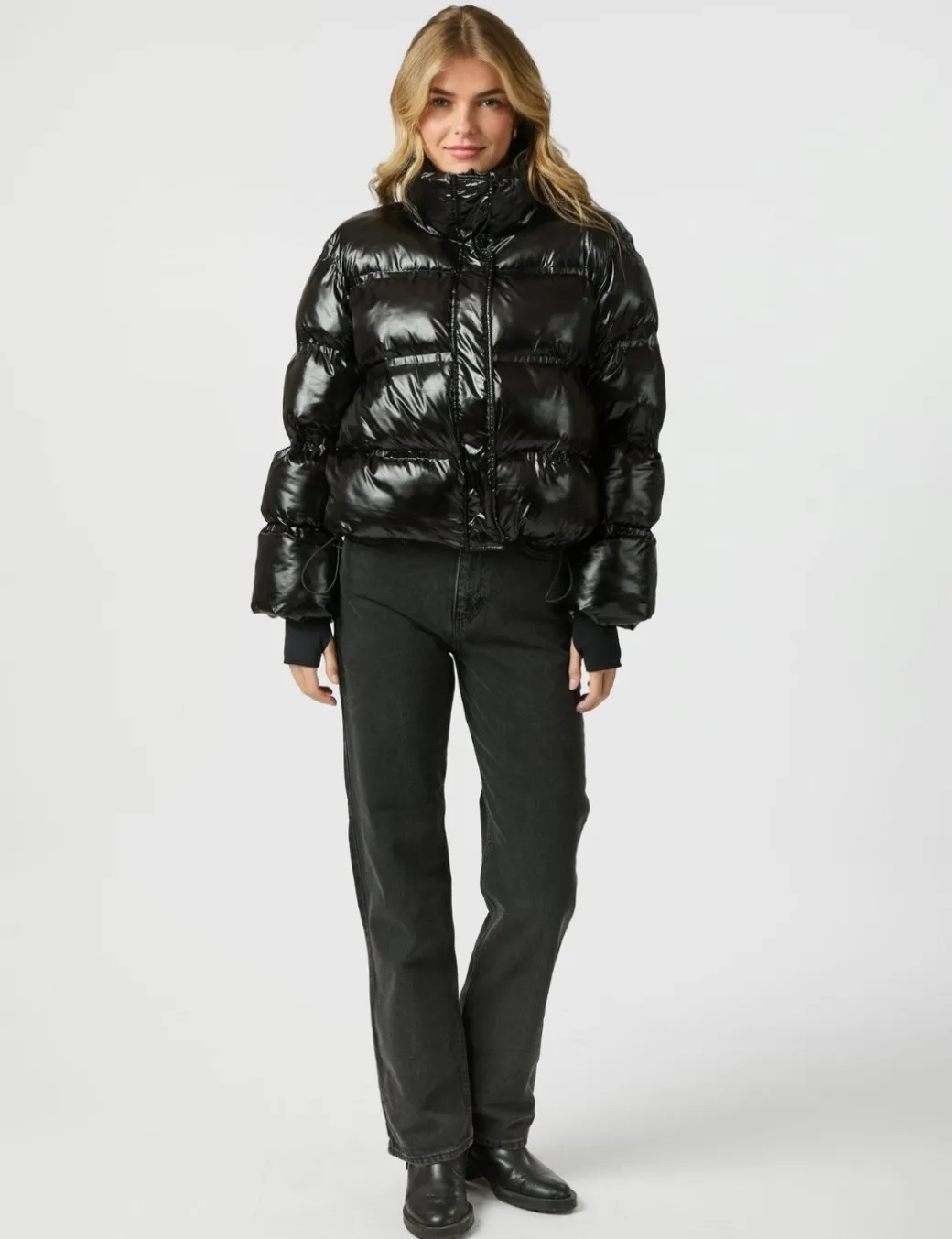 Neo Noir Rhea Shiny Pufferjakke - Sort