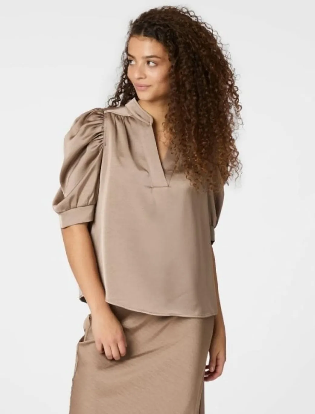 Neo Noir Roella Heavy Sateen Bluse - Sand