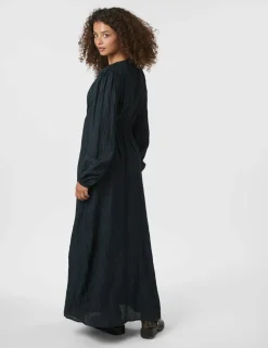Neo Noir Silfi Crepe Kjole - Mørkeblå